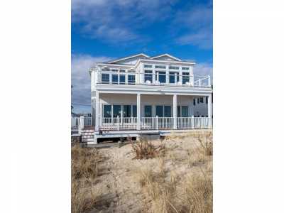 Home For Sale in Seabrook, New Hampshire