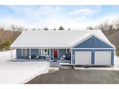 Home For Sale in Brookfield, New Hampshire