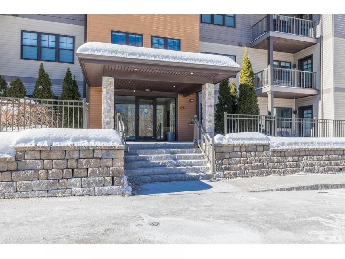 Picture of Home For Sale in Portsmouth, New Hampshire, United States