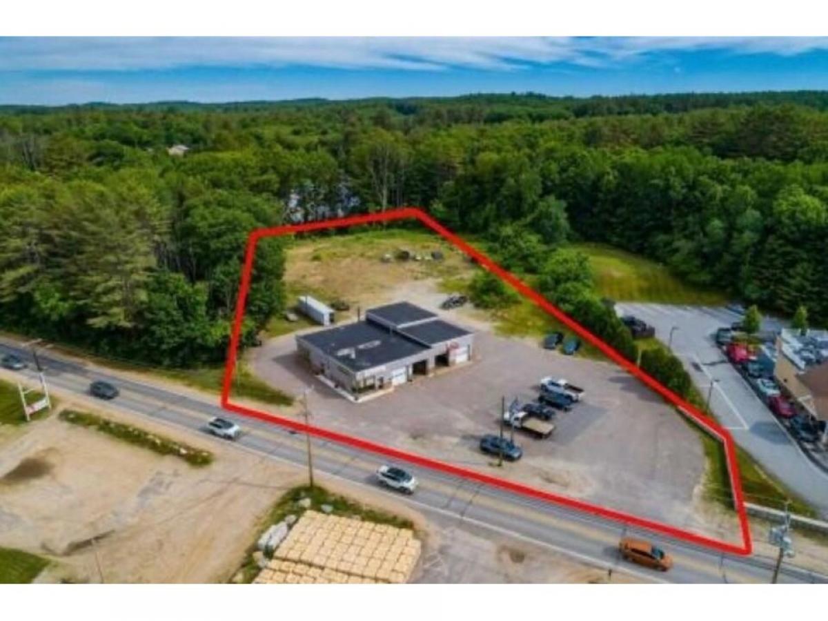 Picture of Home For Sale in Tilton, New Hampshire, United States