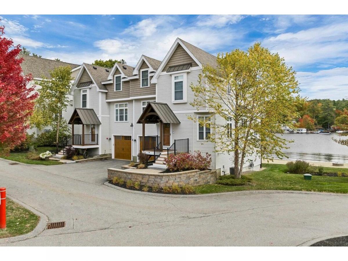 Picture of Home For Sale in Laconia, New Hampshire, United States