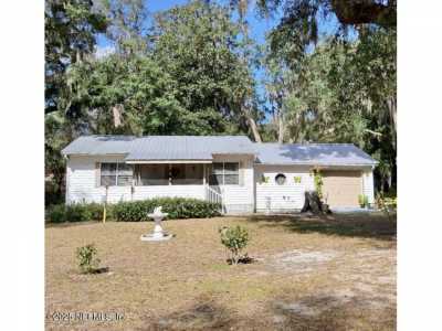 Home For Sale in Interlachen, Florida