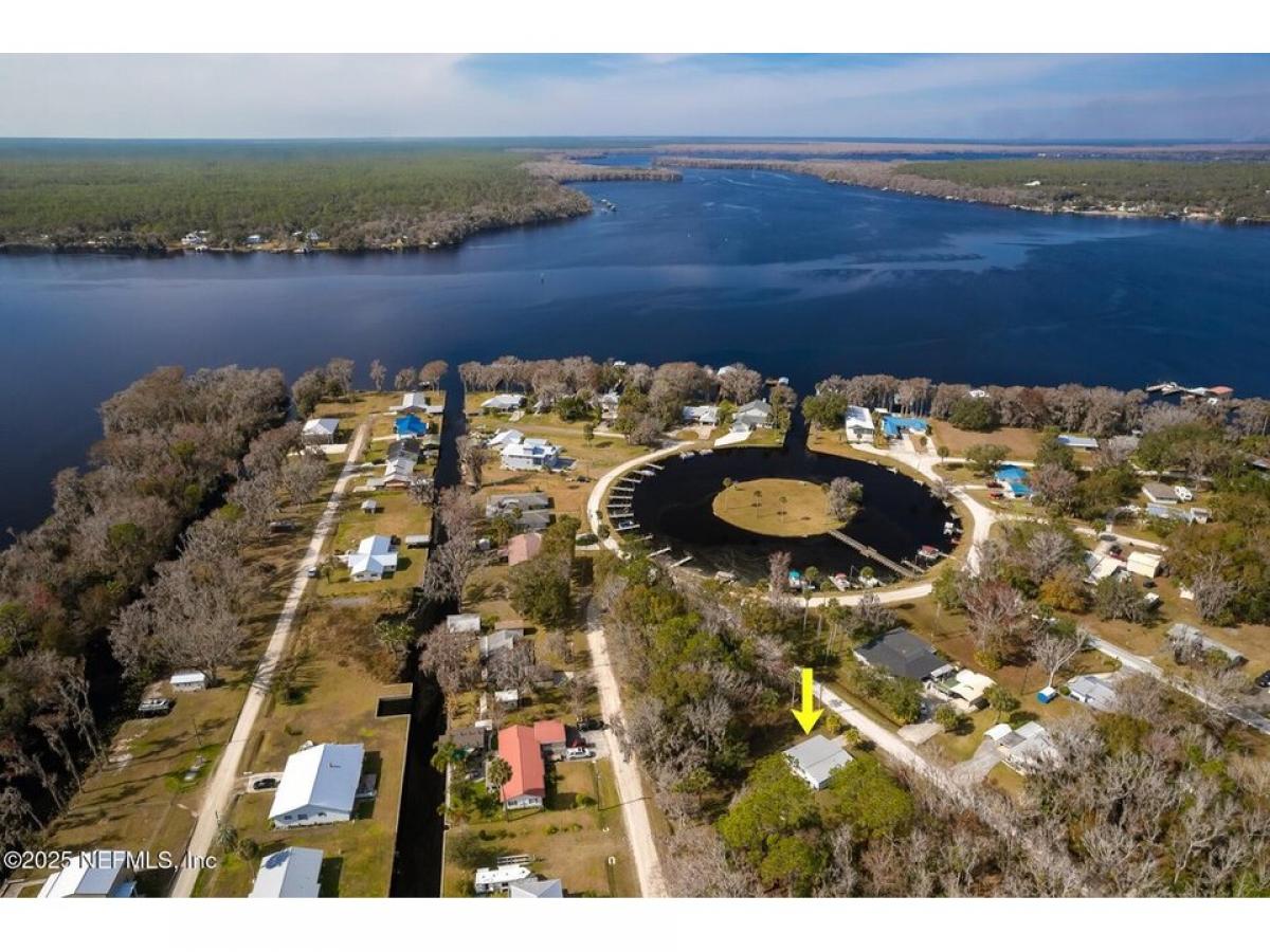 Picture of Home For Sale in Crescent City, Florida, United States