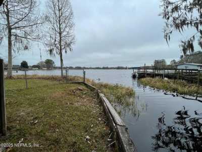 Home For Sale in Interlachen, Florida