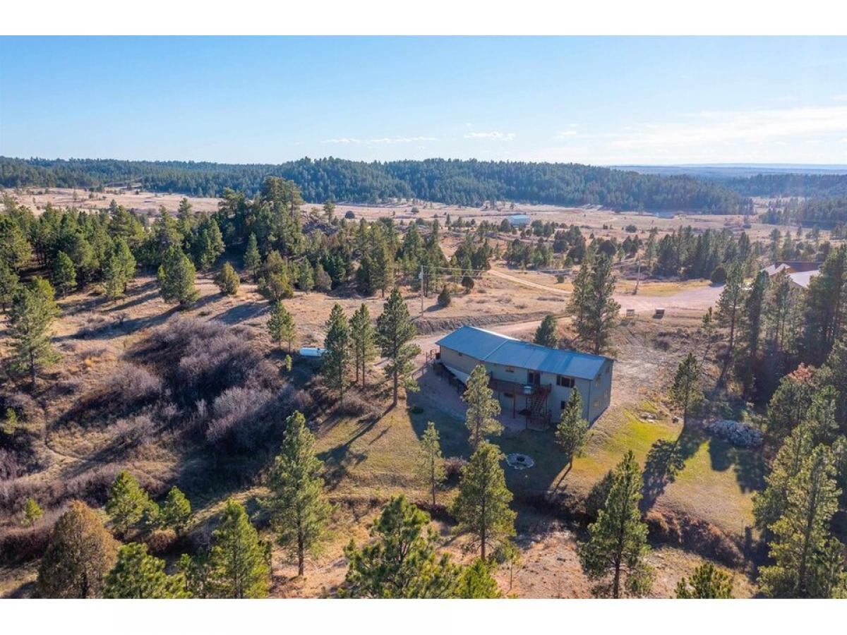 Picture of Home For Sale in Sundance, Wyoming, United States