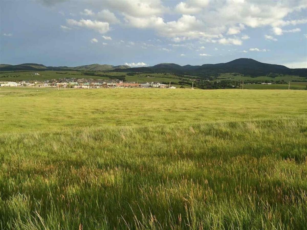 Picture of Home For Sale in Spearfish, South Dakota, United States