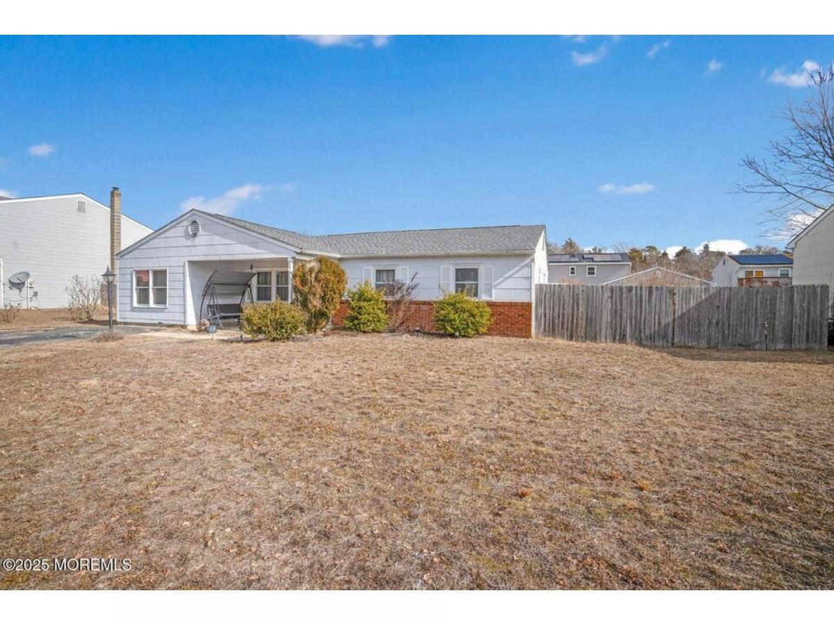Picture of Home For Sale in Little Egg Harbor, New Jersey, United States