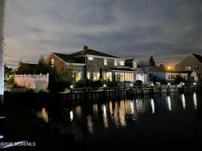 Home For Rent in Mantoloking, New Jersey