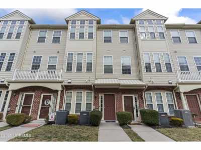 Home For Sale in Tinton Falls, New Jersey