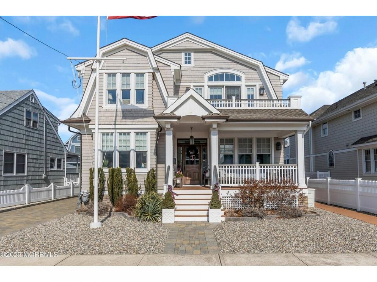 Picture of Home For Sale in Lavallette, New Jersey, United States