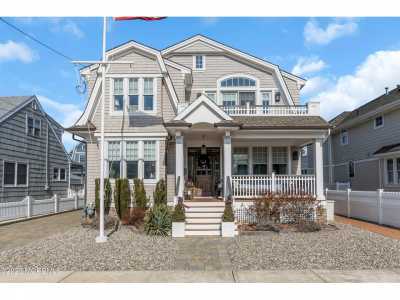 Home For Sale in Lavallette, New Jersey