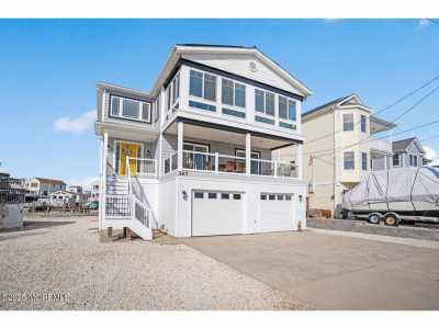 Home For Sale in Tuckerton, New Jersey