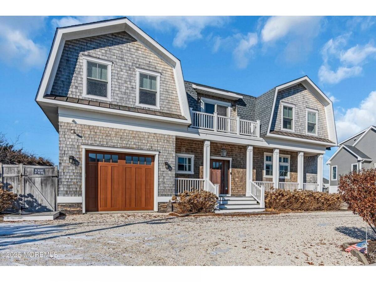 Picture of Home For Sale in Mantoloking, New Jersey, United States