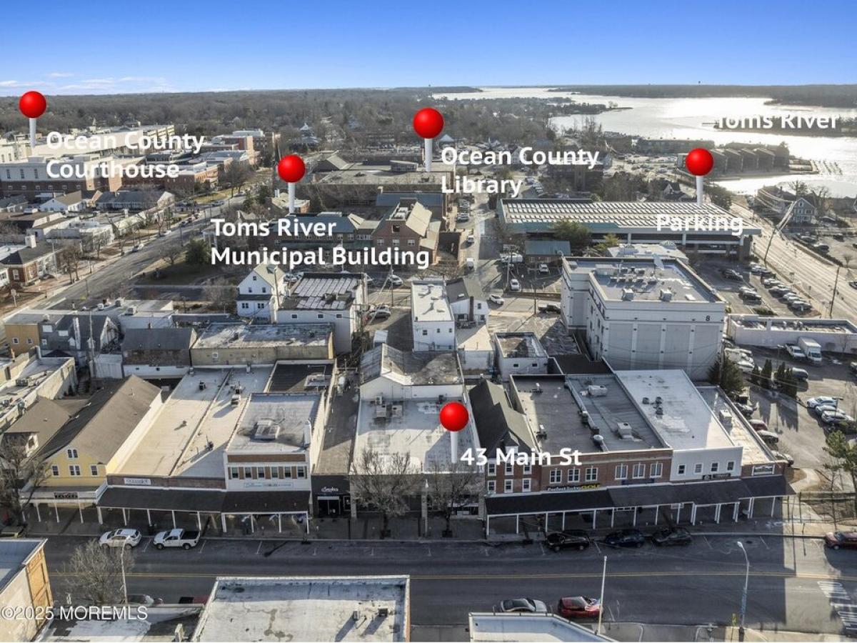 Picture of Home For Sale in Toms River, New Jersey, United States