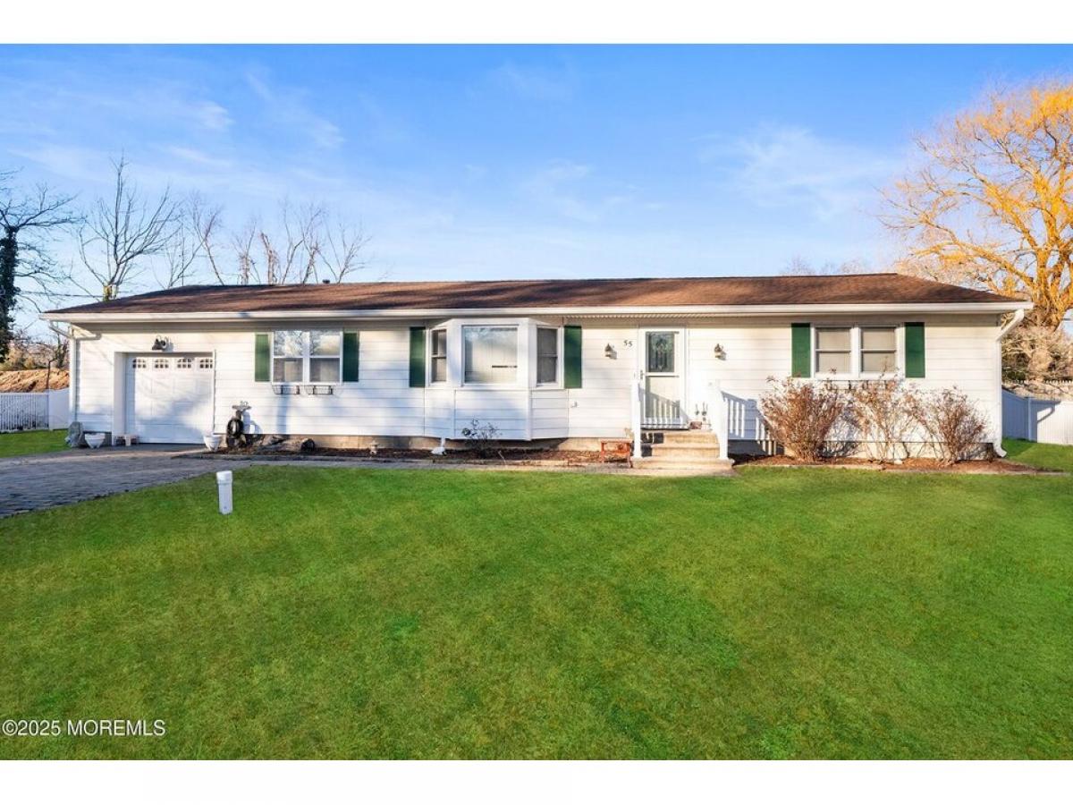 Picture of Home For Sale in Bayville, New Jersey, United States