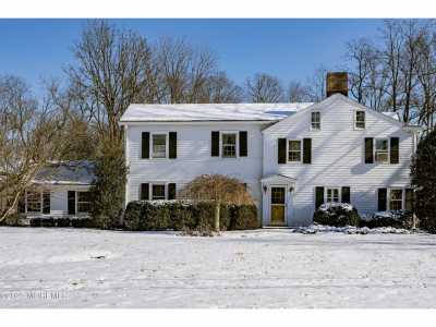Home For Sale in Tinton Falls, New Jersey