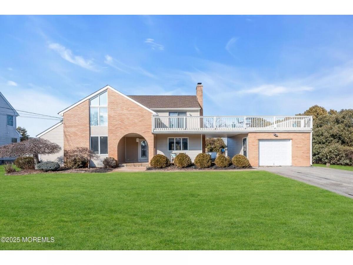 Picture of Home For Sale in Bayville, New Jersey, United States