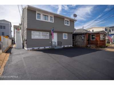 Home For Sale in Seaside Heights, New Jersey