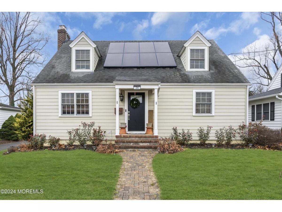 Picture of Home For Sale in Freehold, New Jersey, United States