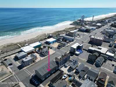 Home For Sale in Seaside Heights, New Jersey