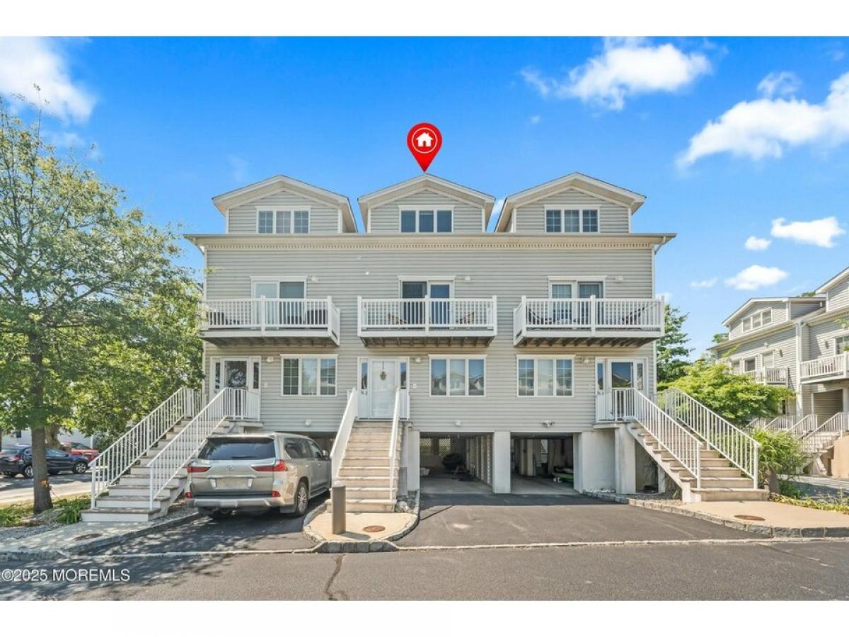 Picture of Home For Sale in Highlands, New Jersey, United States