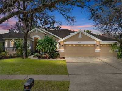 Home For Sale in Lithia, Florida