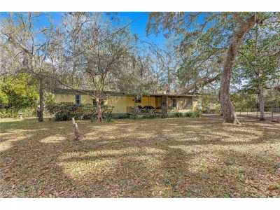Home For Sale in Citra, Florida