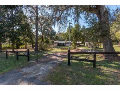 Home For Sale in Anthony, Florida