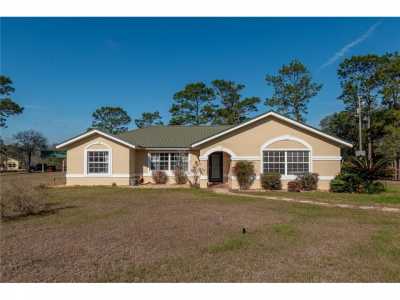 Home For Sale in Morriston, Florida