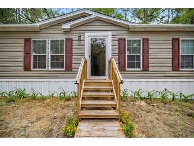 Home For Sale in Micanopy, Florida