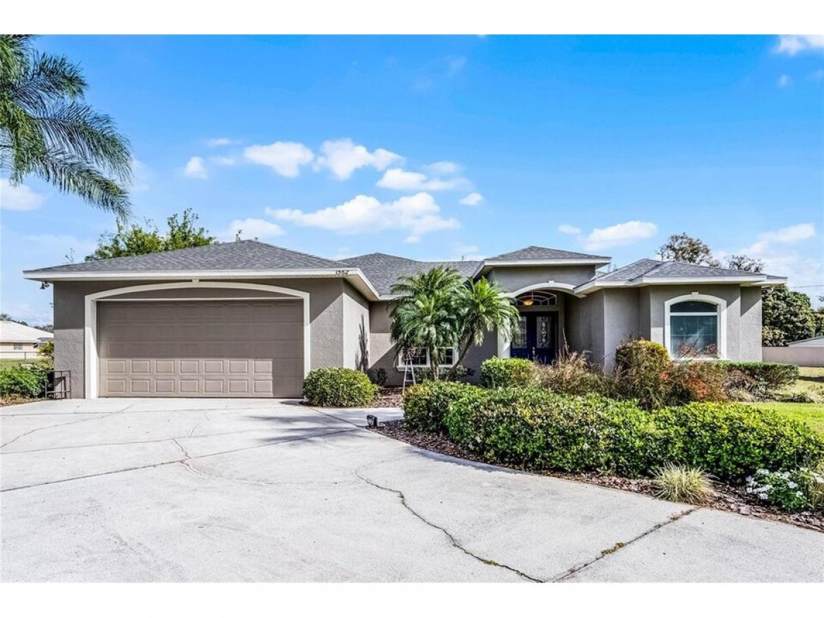 Picture of Home For Sale in Auburndale, Florida, United States