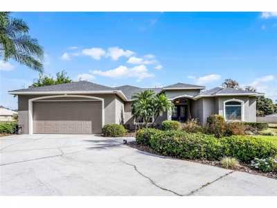 Home For Sale in Auburndale, Florida