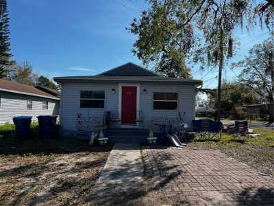 Home For Sale in Eagle Lake, Florida