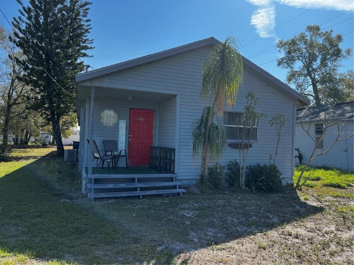 Picture of Home For Sale in Eagle Lake, Florida, United States