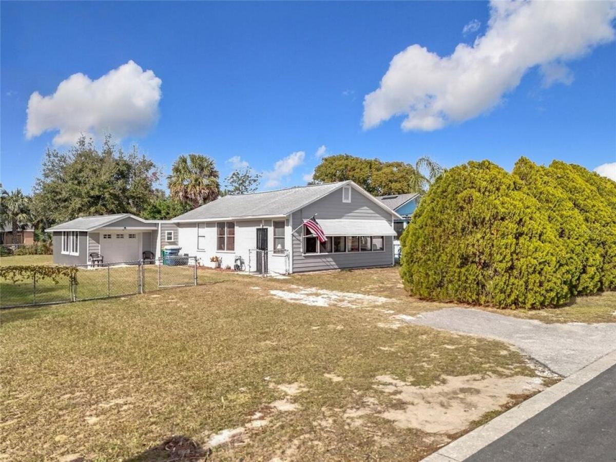 Picture of Home For Sale in Tavares, Florida, United States