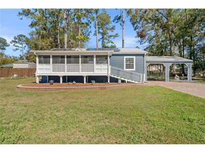 Home For Sale in Alachua, Florida