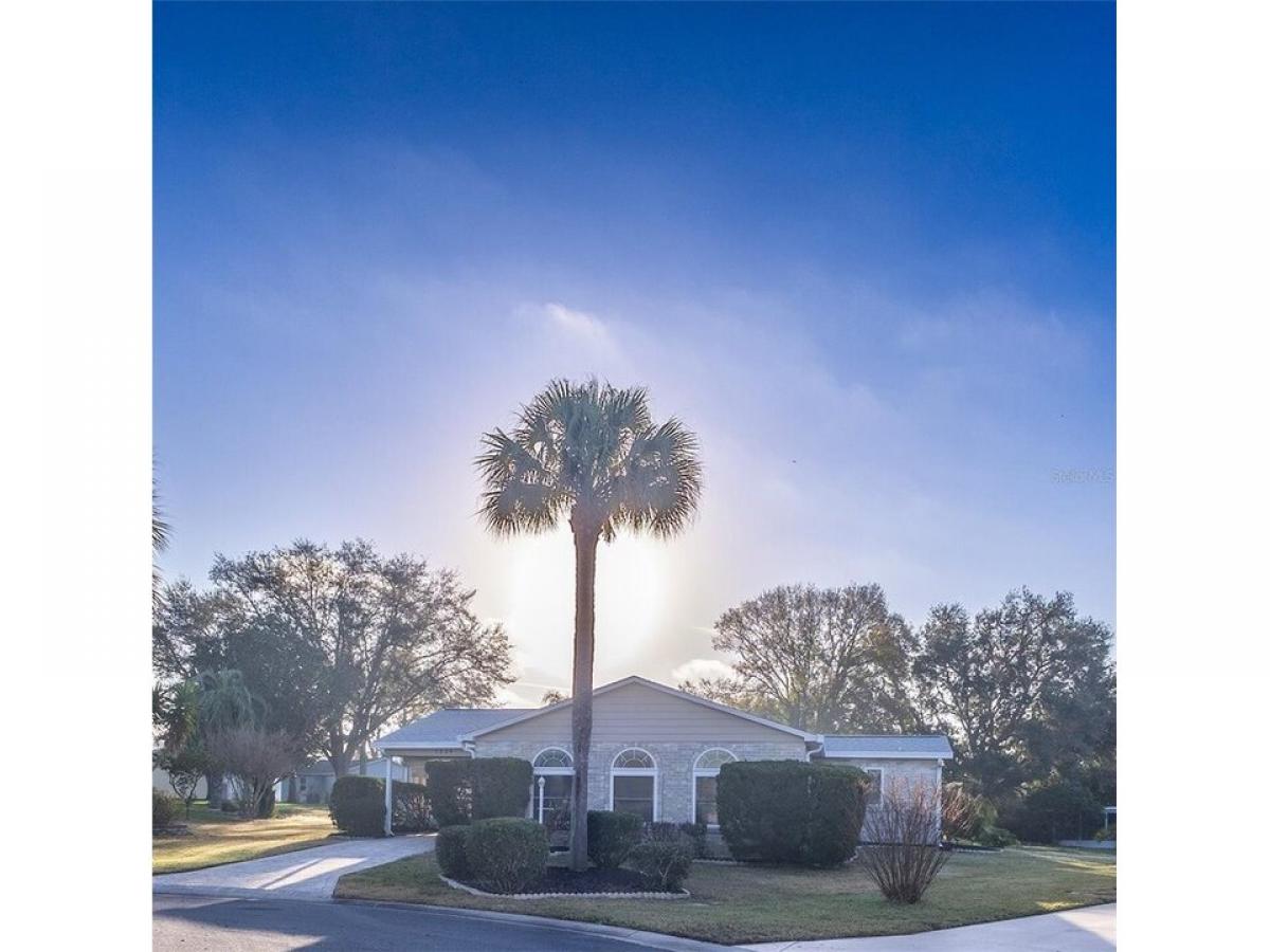 Picture of Home For Sale in Lady Lake, Florida, United States
