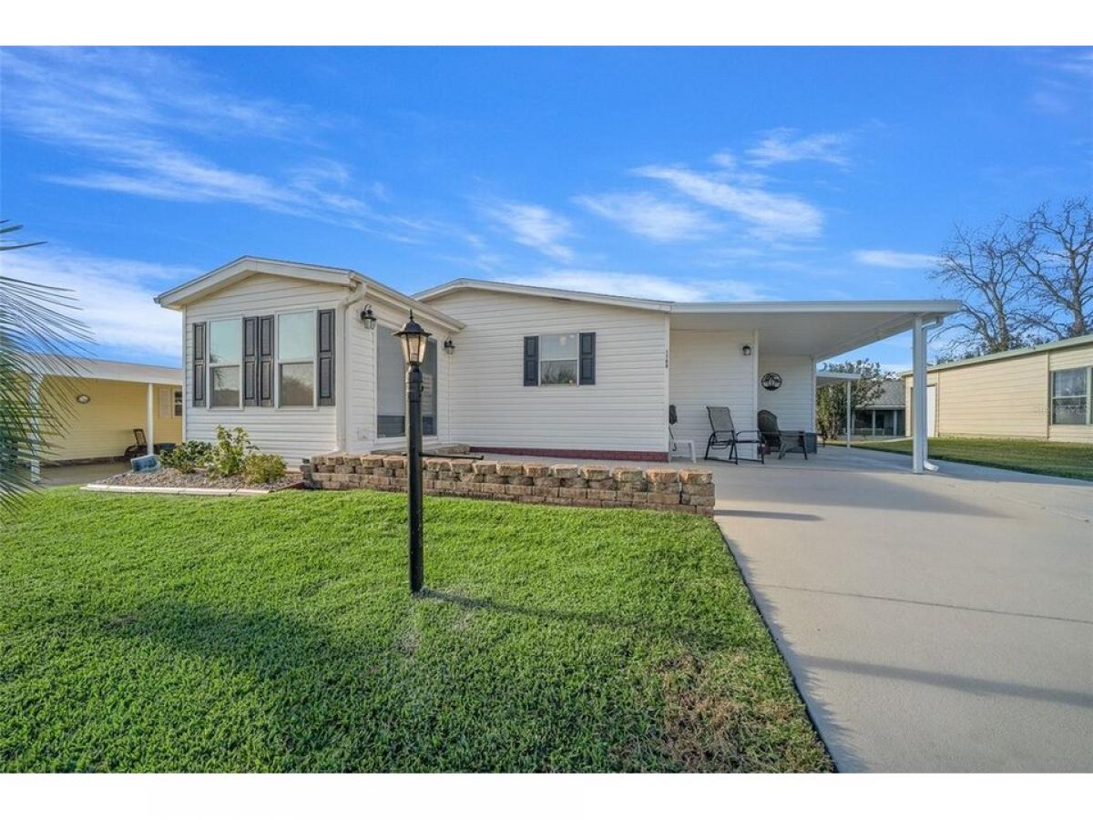 Picture of Home For Sale in Lady Lake, Florida, United States