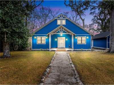 Home For Sale in Fort White, Florida