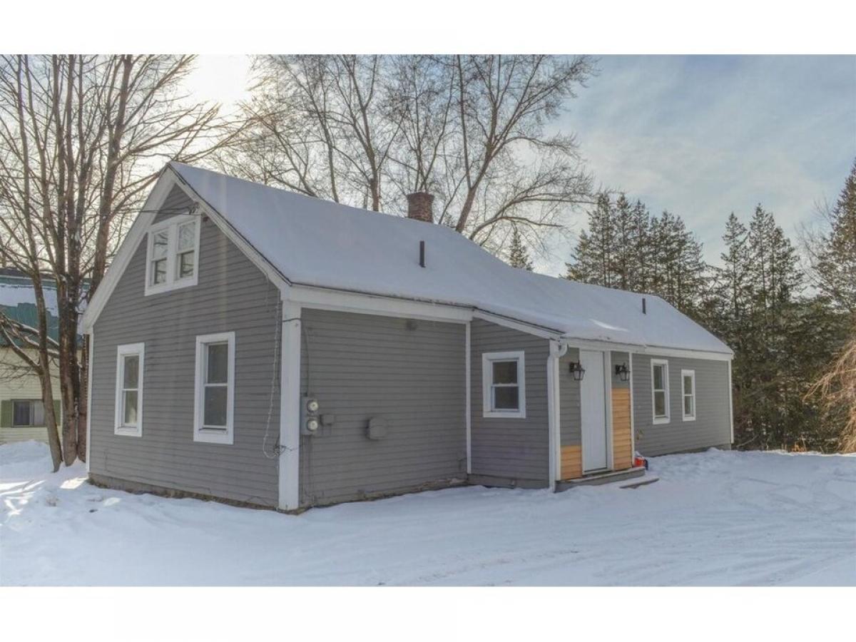 Picture of Home For Sale in Winchester, New Hampshire, United States