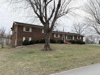 Home For Sale in Albany, Kentucky