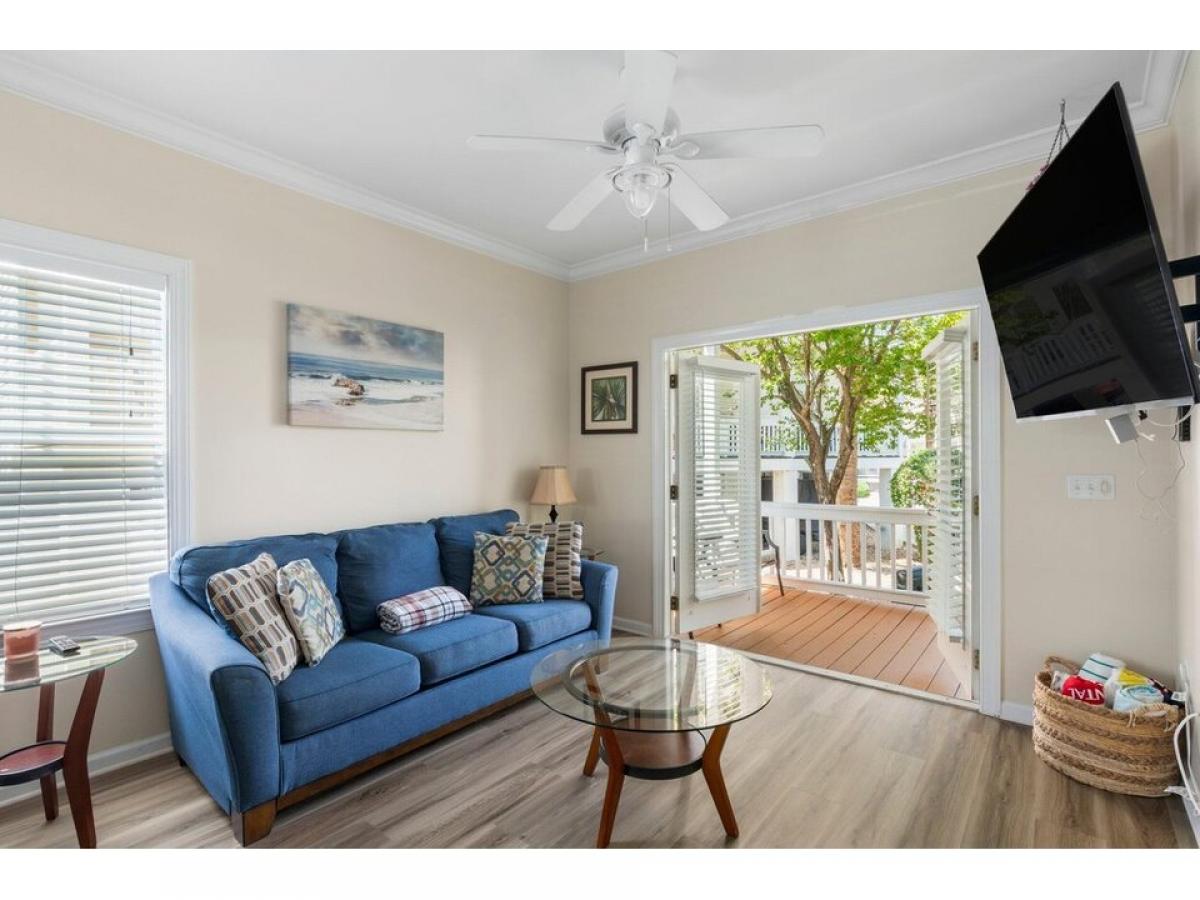 Picture of Home For Sale in Stock Island, Florida, United States