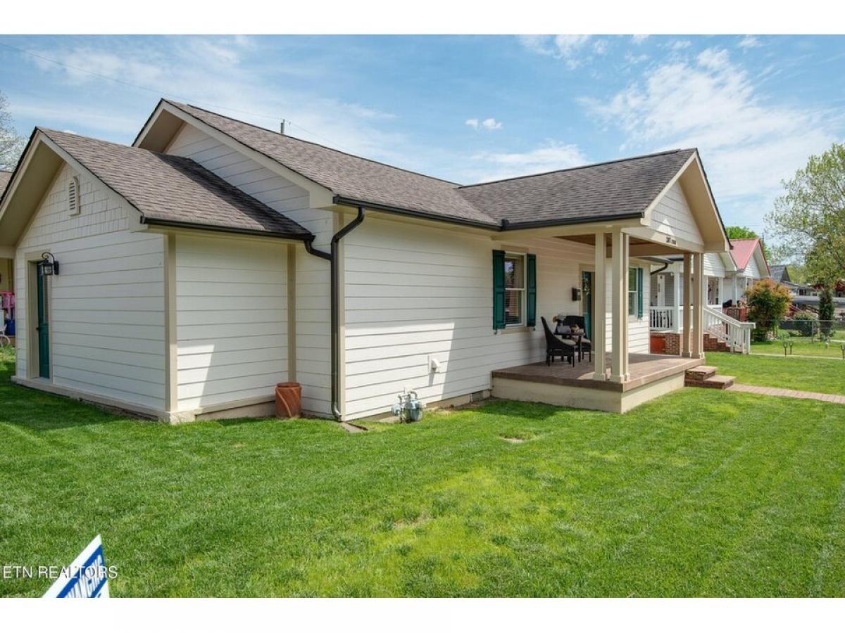 Picture of Home For Sale in Loudon, Tennessee, United States