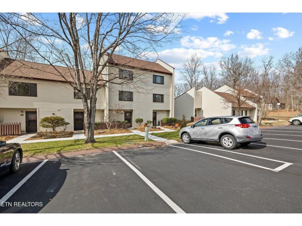 Picture of Home For Sale in Fairfield Glade, Tennessee, United States