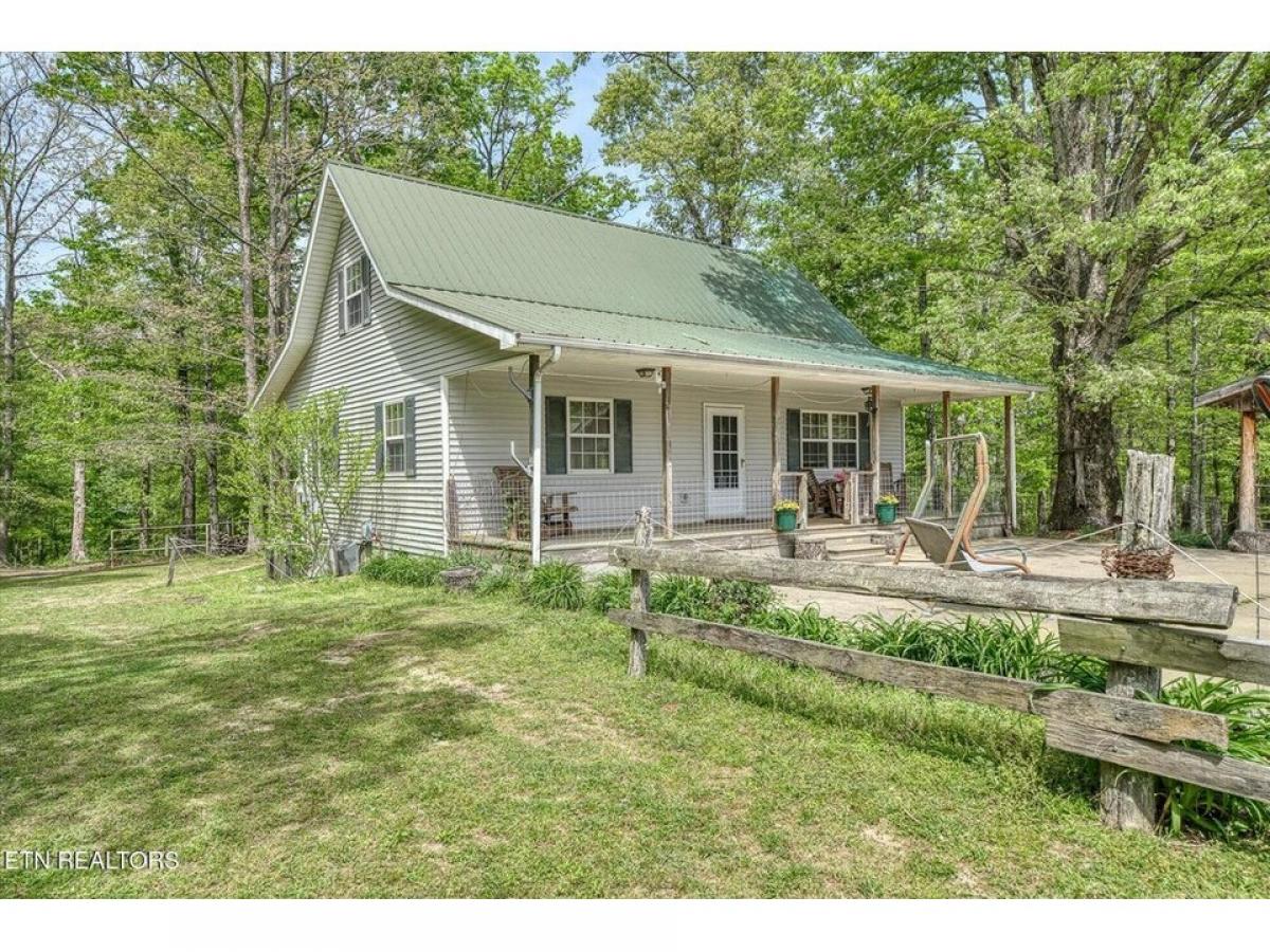 Picture of Home For Sale in Spencer, Tennessee, United States