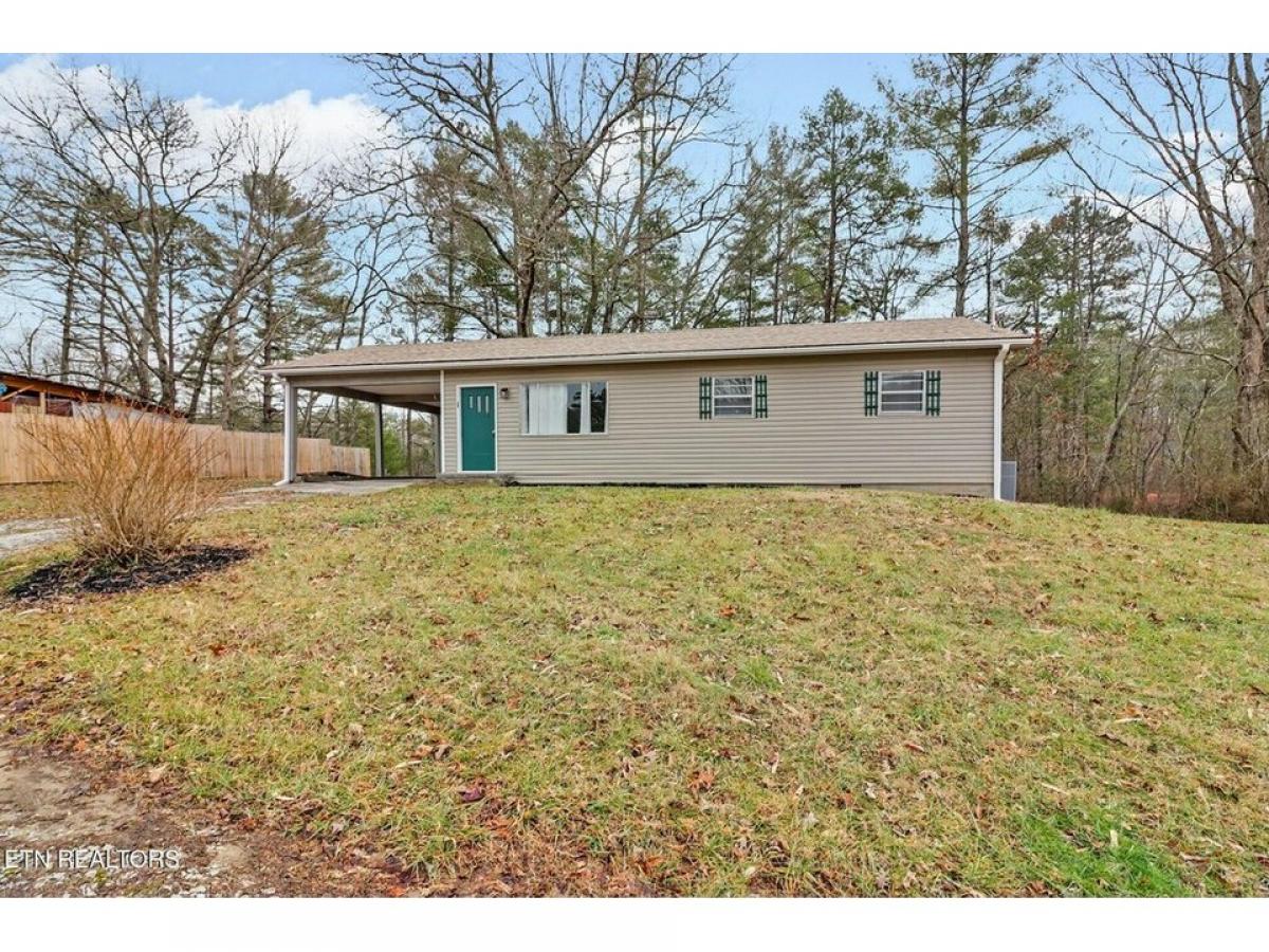 Picture of Home For Sale in Oakdale, Tennessee, United States