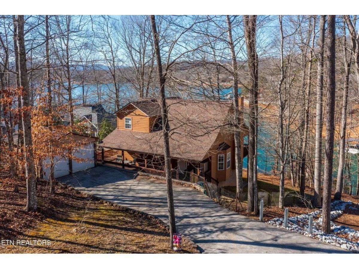 Picture of Home For Sale in Lafollette, Tennessee, United States