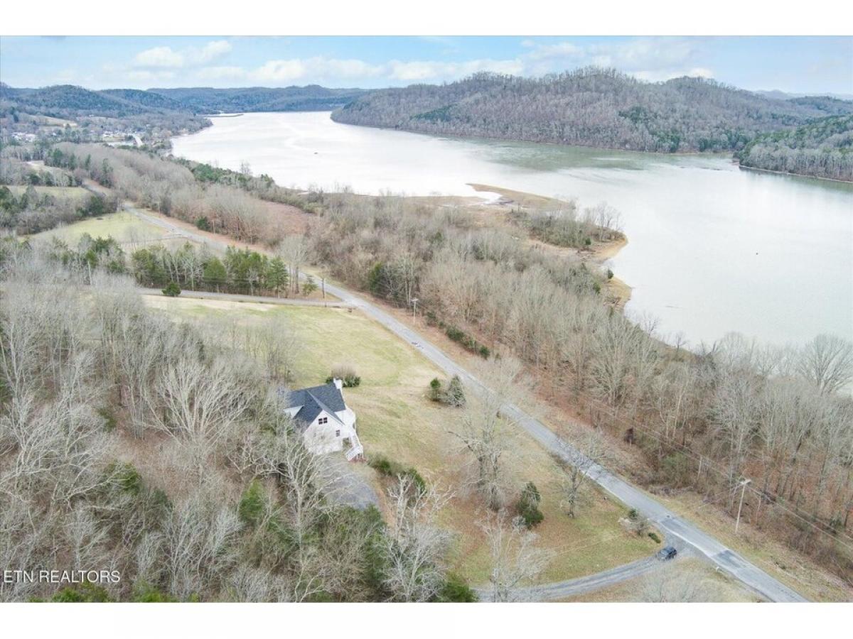 Picture of Home For Sale in Granville, Tennessee, United States