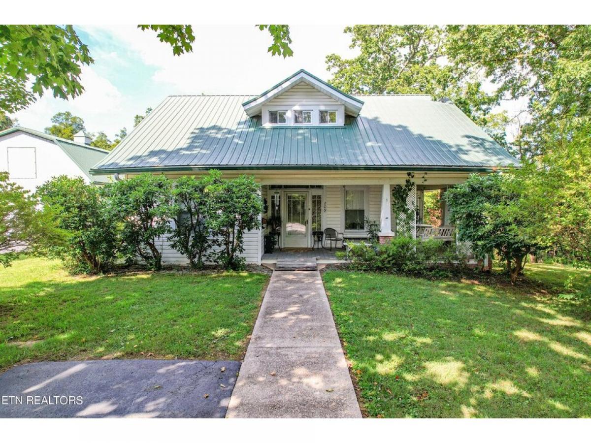 Picture of Home For Sale in Monterey, Tennessee, United States