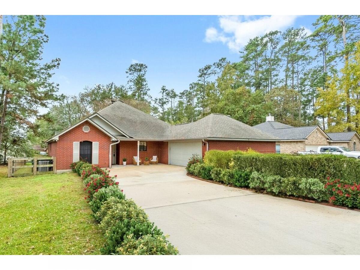 Picture of Home For Sale in Willis, Texas, United States